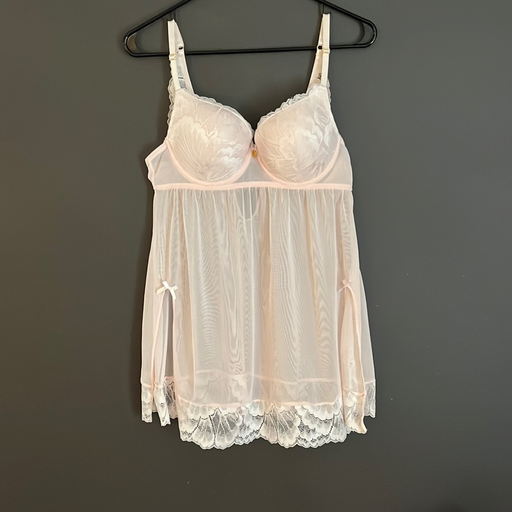 Daisy Fuentes teddy lingerie top with built in bra
